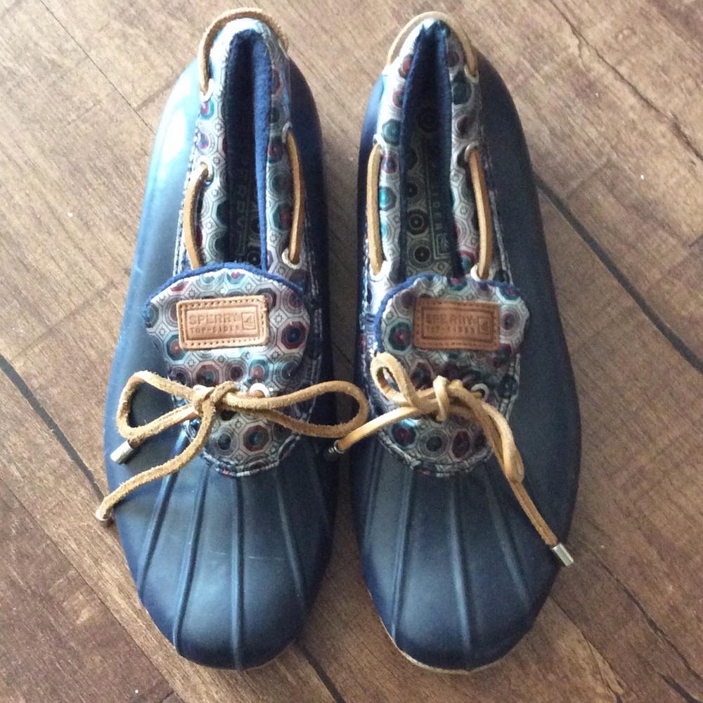 Women’s Sperry WATERPROOF Top-Sider Boots-size 8